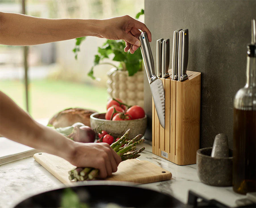 2-piece Bamboo Cutting Board & Knives Set - Image 5
