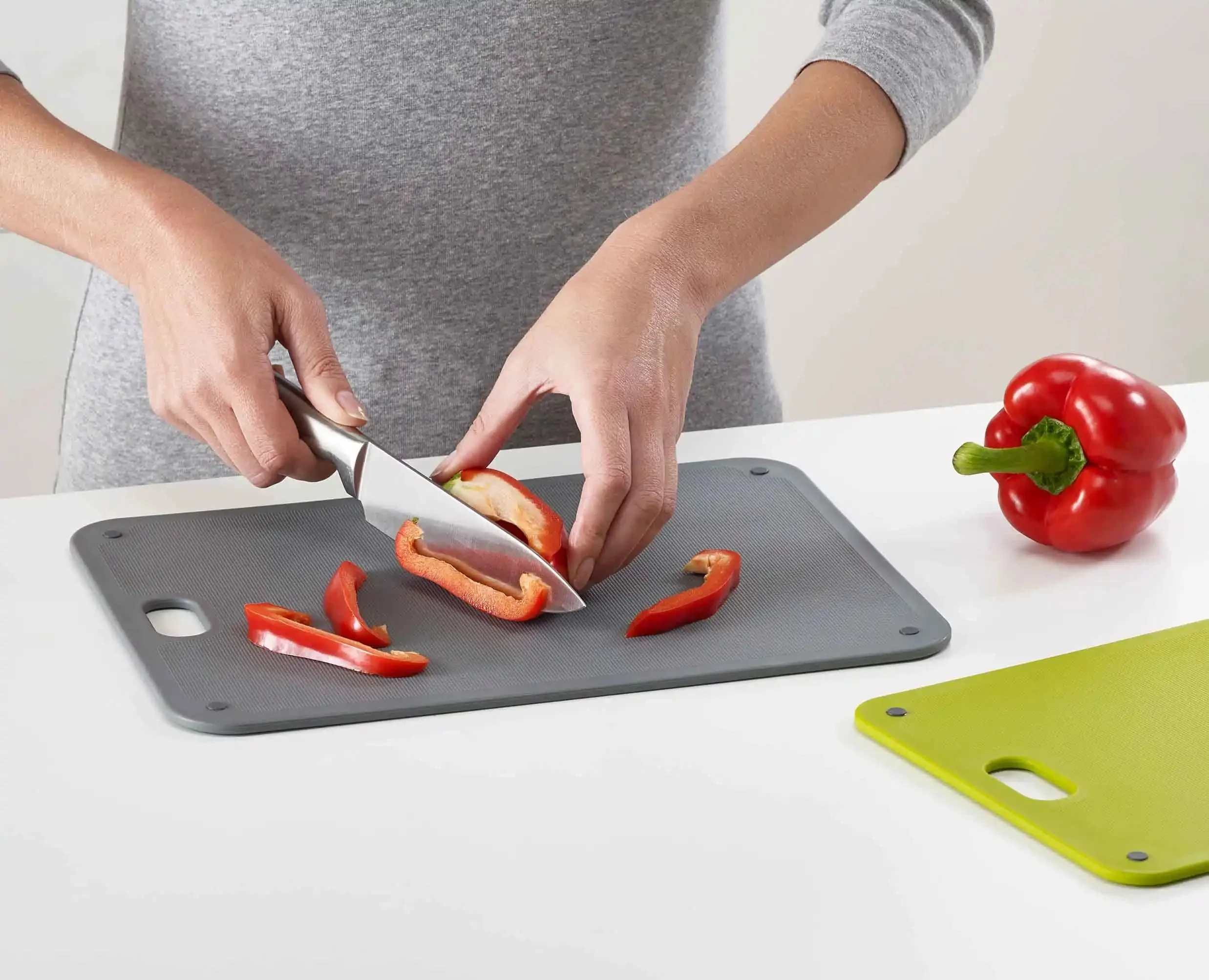 DoorStore™ Chop 2-piece Gray Chopping Board Set - Image 7