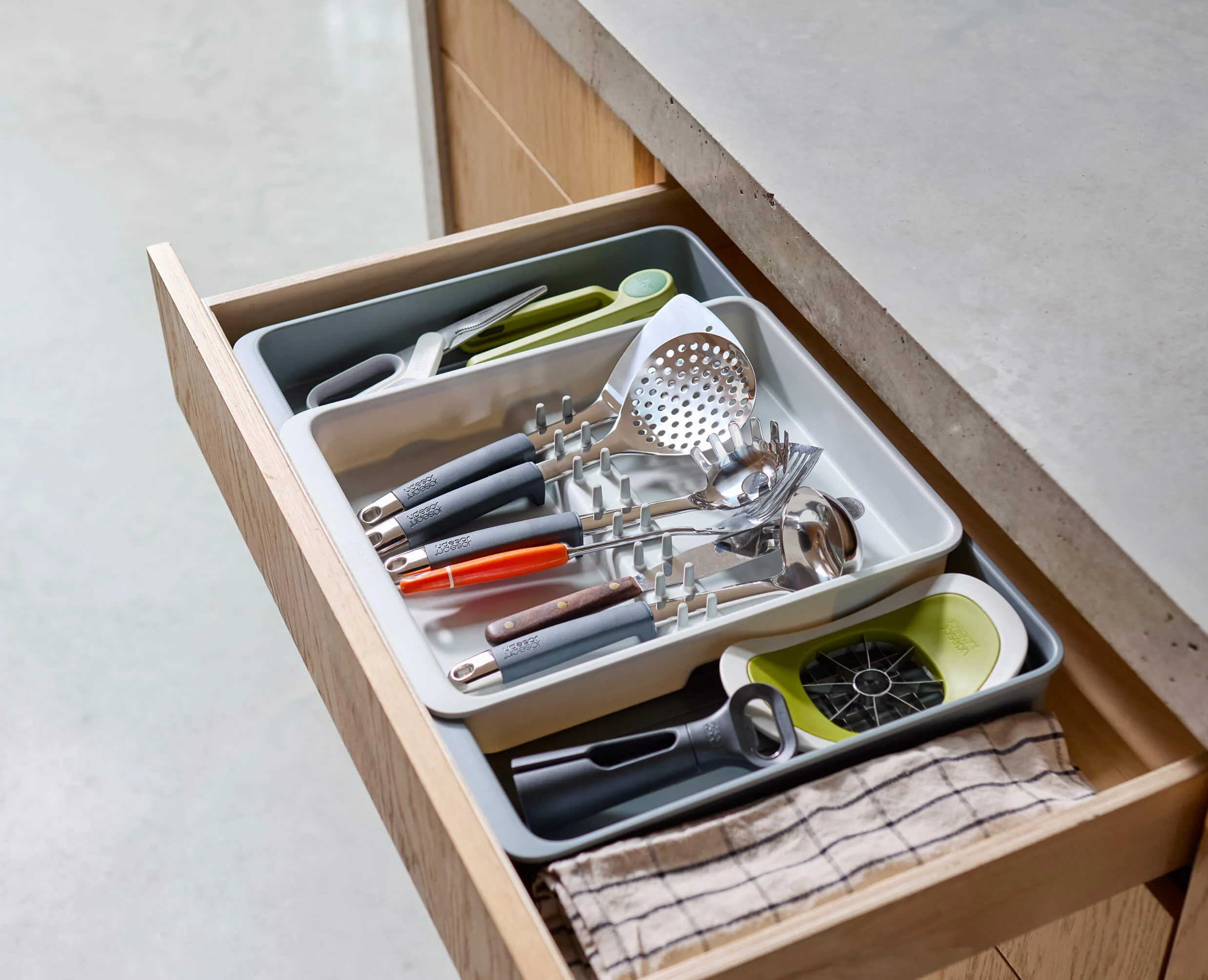 DrawerStore™ Expanding Utensil & Gadget Organizer - Image 2