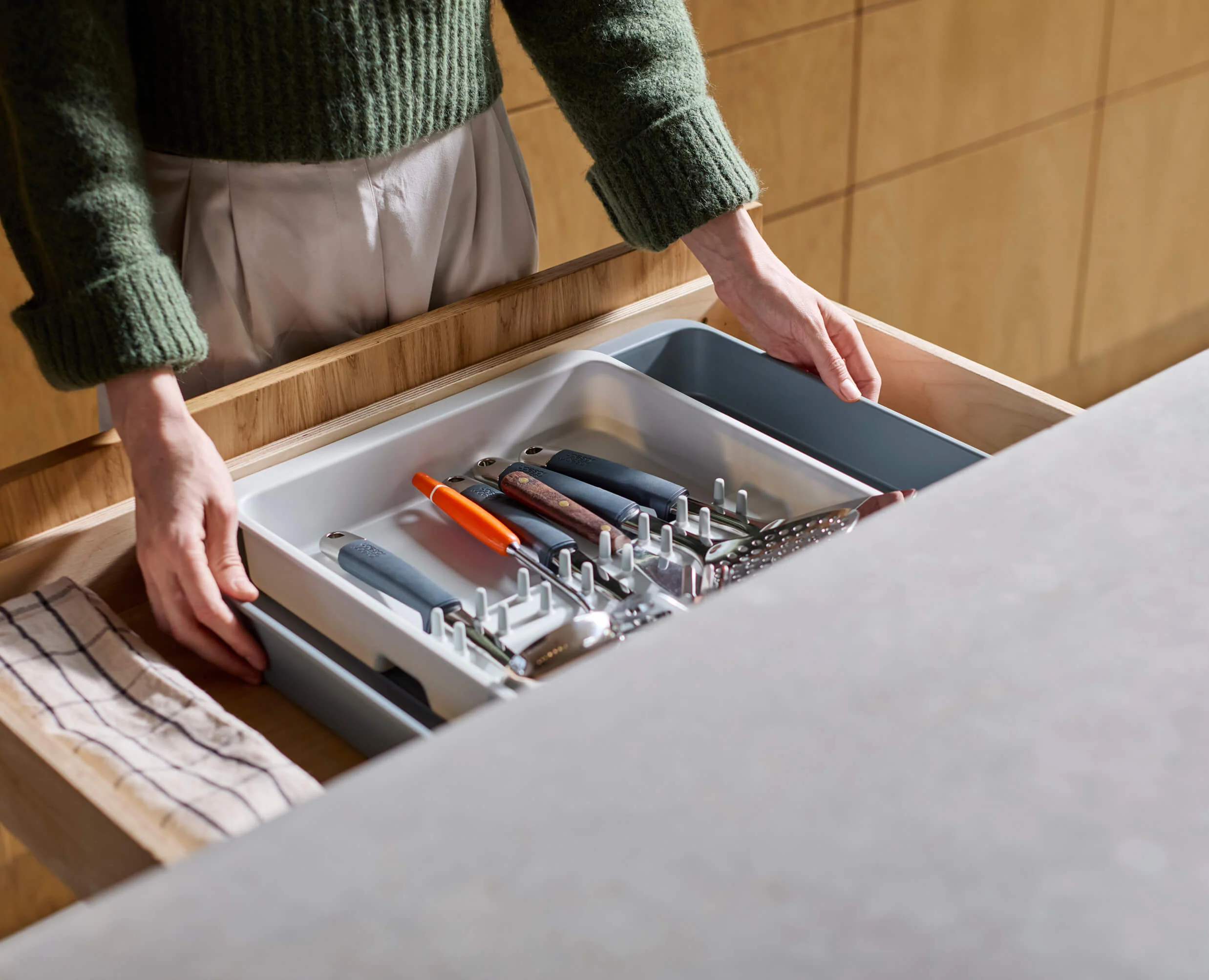 DrawerStore™ Expanding Utensil & Gadget Organizer - Image 4