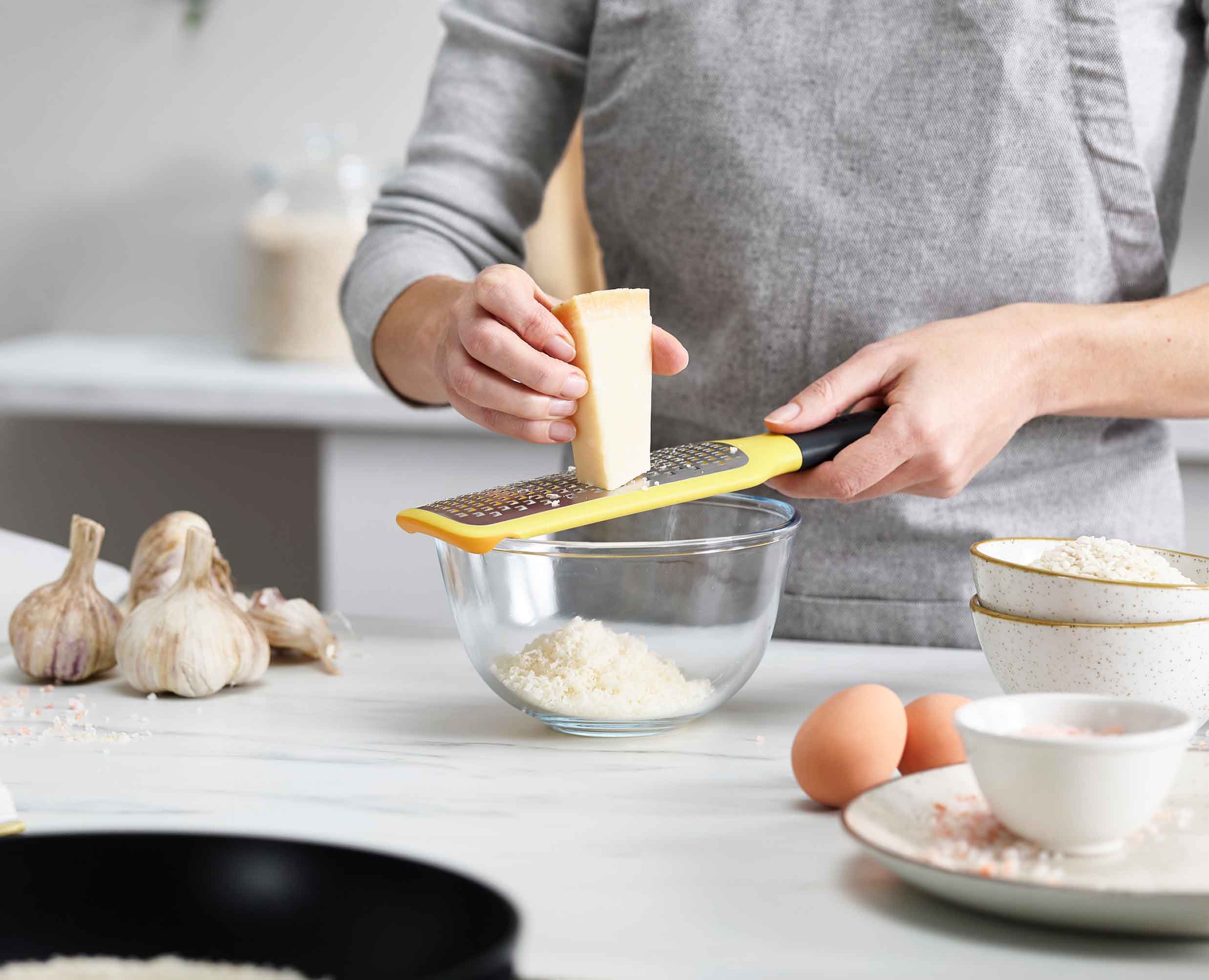 GripGrater™ Yellow Coarse Paddle Grater - Image 4