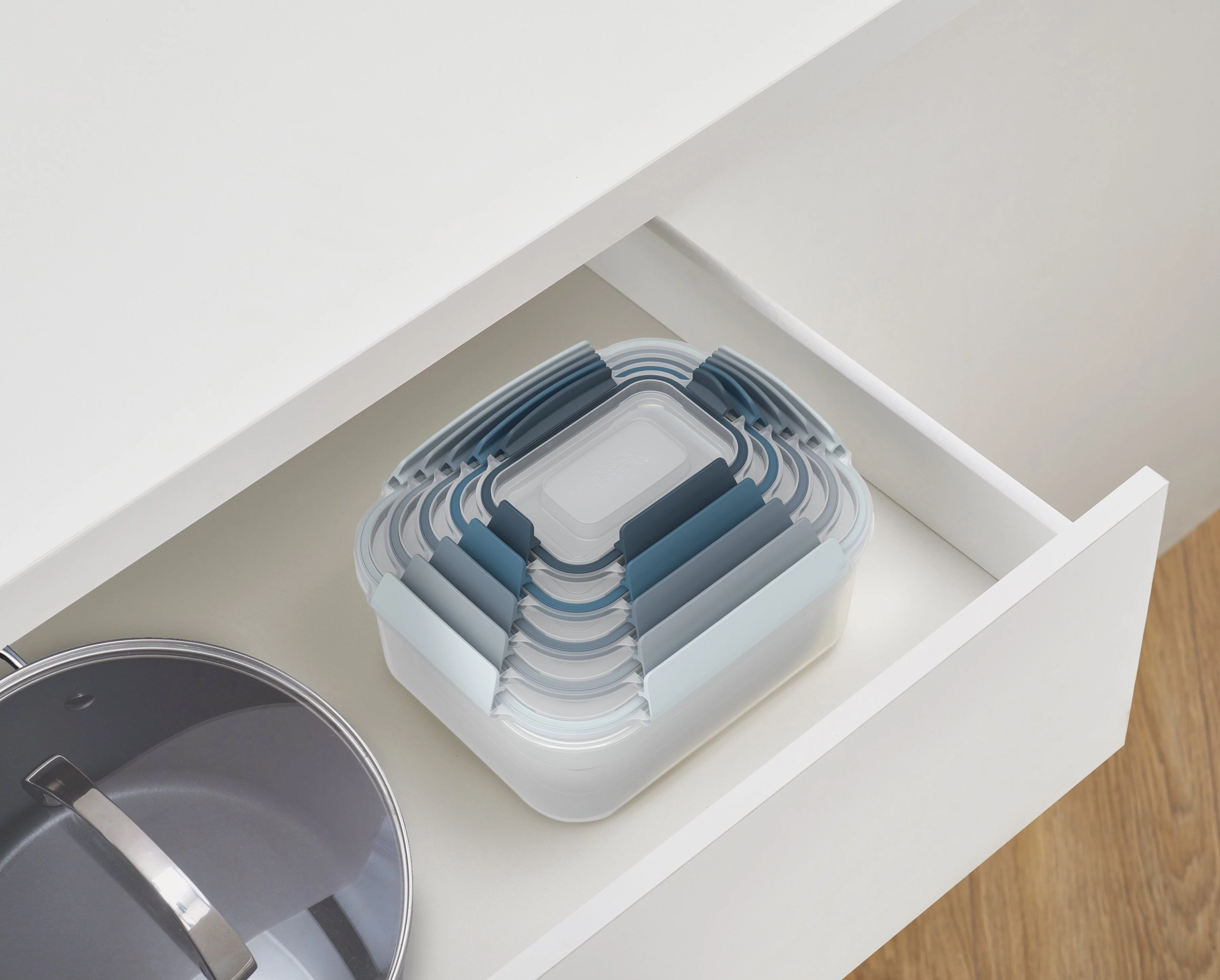Nest™ Lock 10-piece Blue Food Container Set - Editions - Image 7