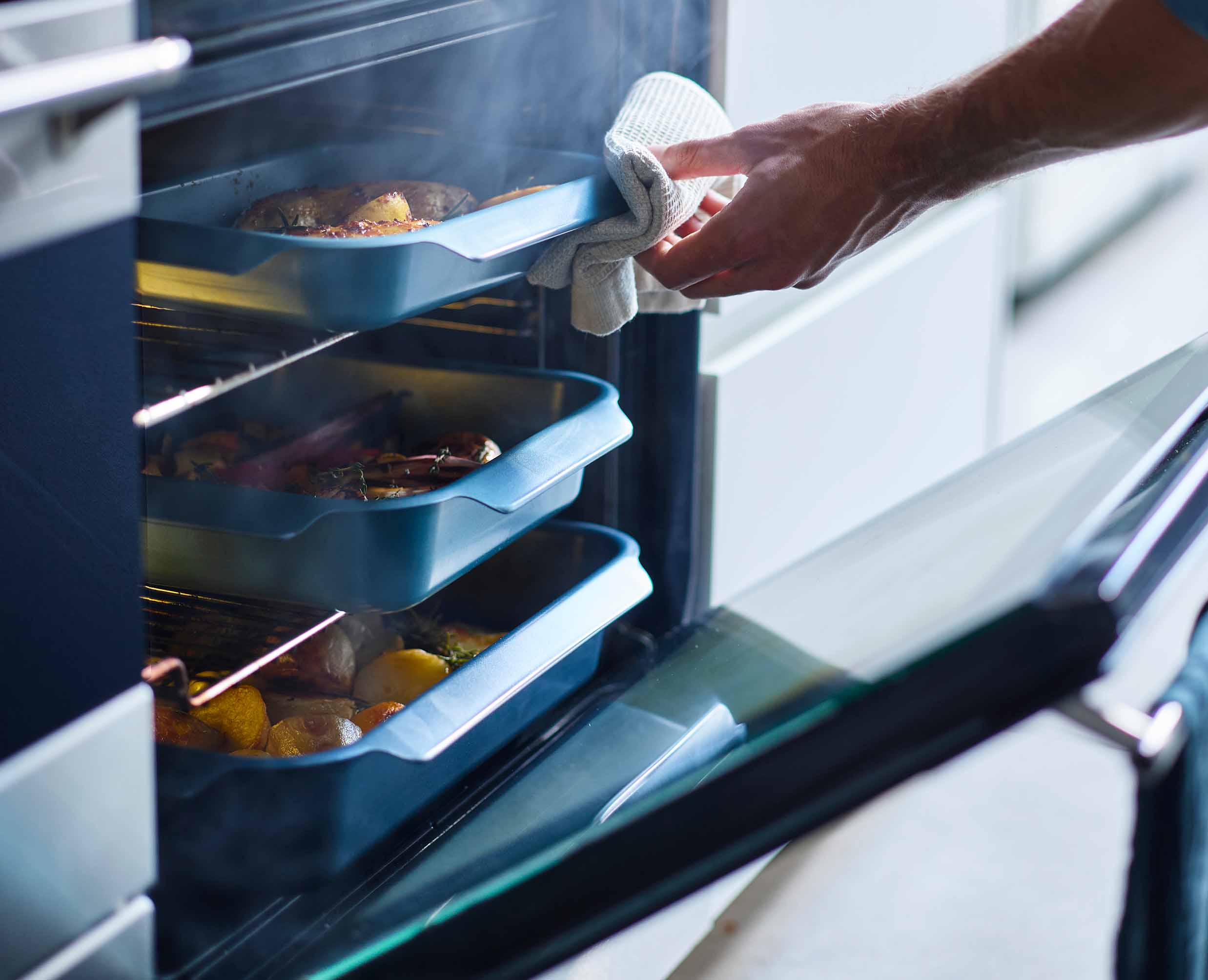 Nest™ Oven Non-stick Large Blue Roasting Pan - Image 4