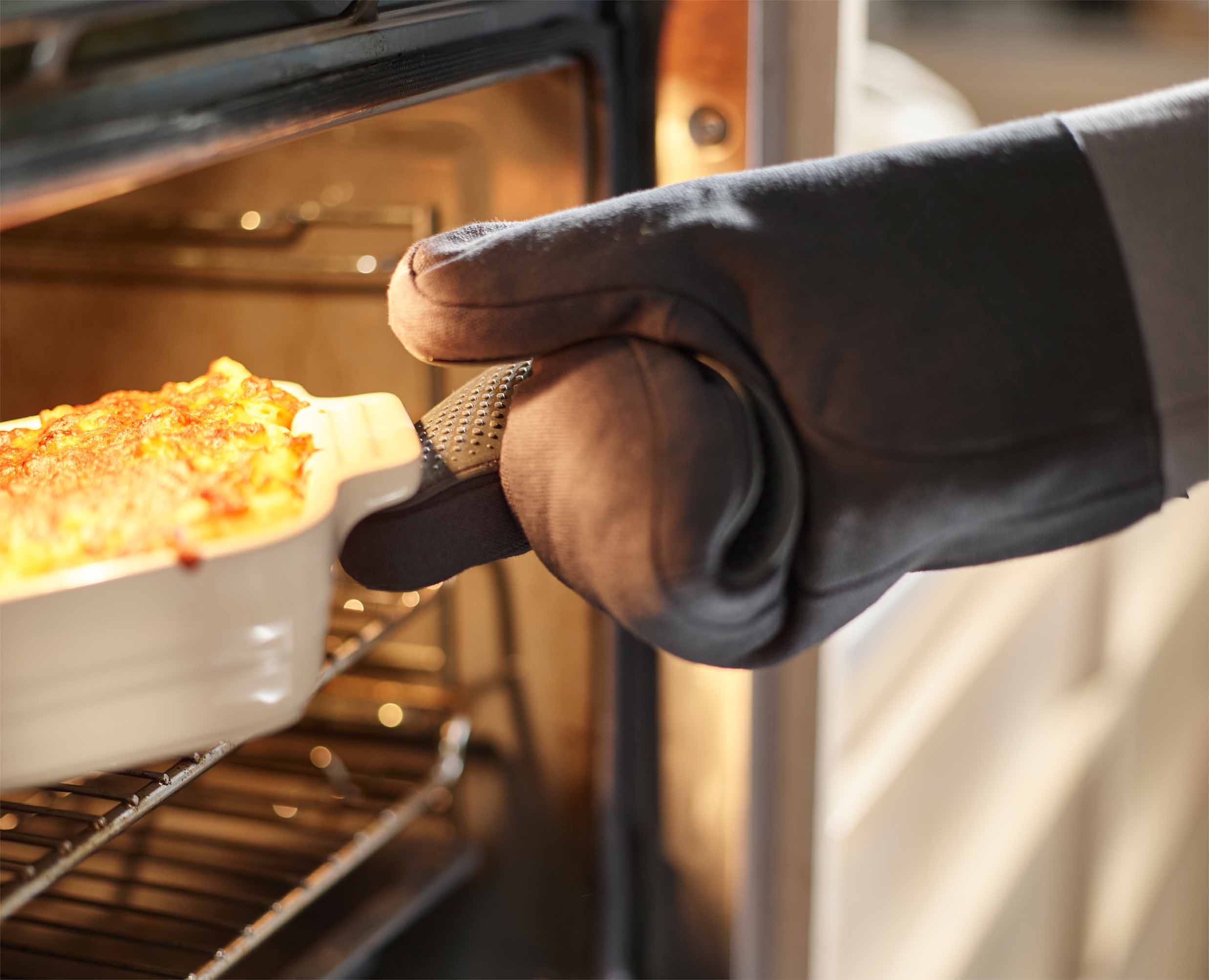 Pinch™ Easy-grip Single Gray Oven Mitt - Image 3