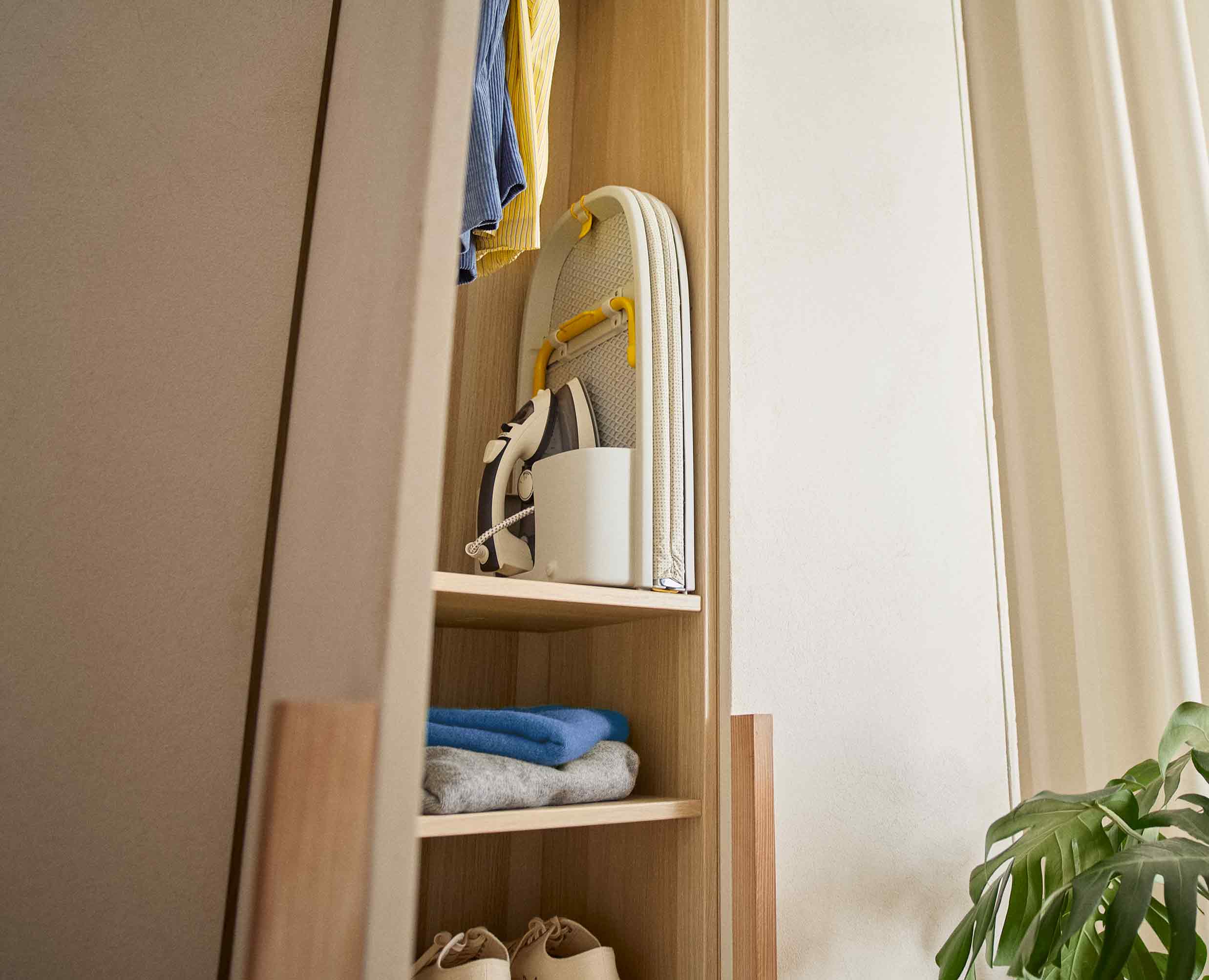 Pocket Max 43" Folding Ecru Ironing Board - Image 4