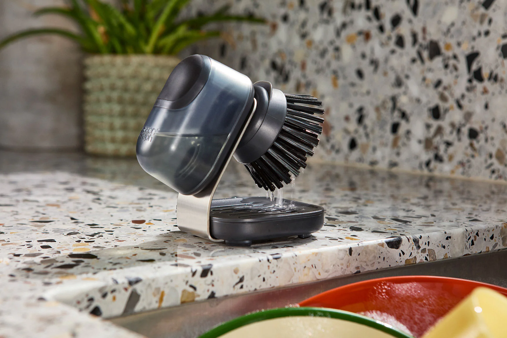 SinkTech™ Compact Soap Dispensing Dish Brush with Steel Stand - Image 2