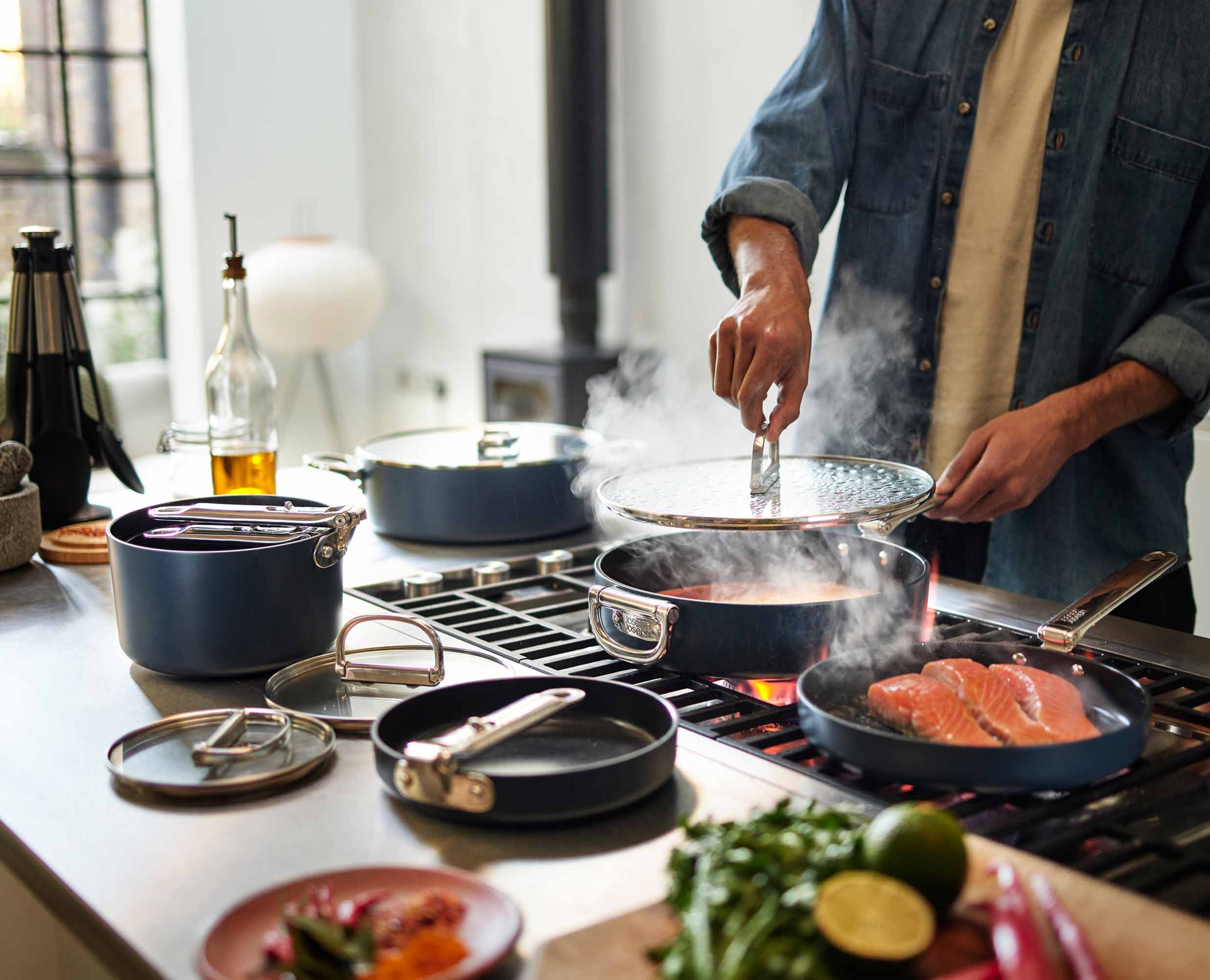 Space Folding Handle Ceramic Non-stick 10-piece Blue Cookware Set - Image 3